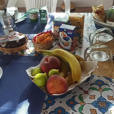 לינה וארוחת בוקר Dei Fiori קאפרי