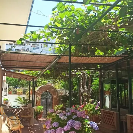 Dei Fiori לינה וארוחת בוקר