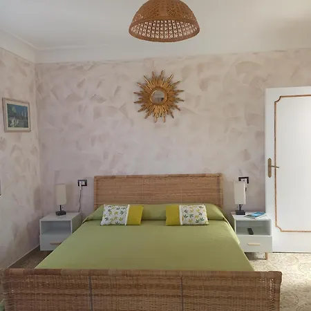 Dei Fiori לינה וארוחת בוקר 3*